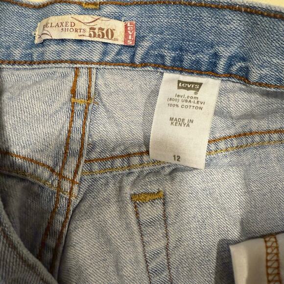 Levi’s 550 Women’s Jean Shorts size 12  Summer Beach Spring Denim - Picture 2 of 5